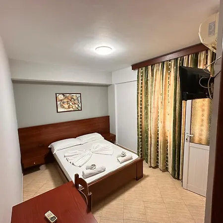 Venera Hotel *